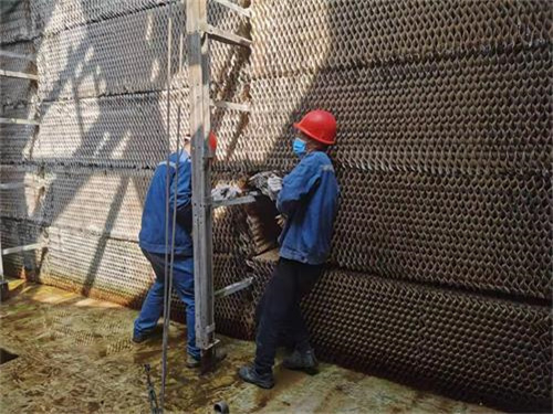 玻璃鋼冷卻設備已經(jīng)運用在工業(yè)領域當中(玻璃鋼設備